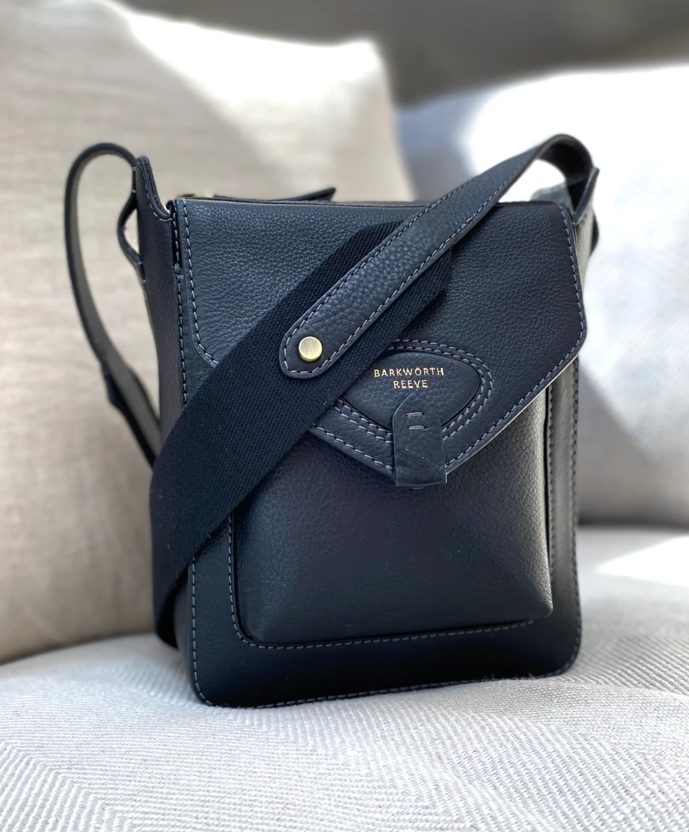 Hackthorn Cross Body Black