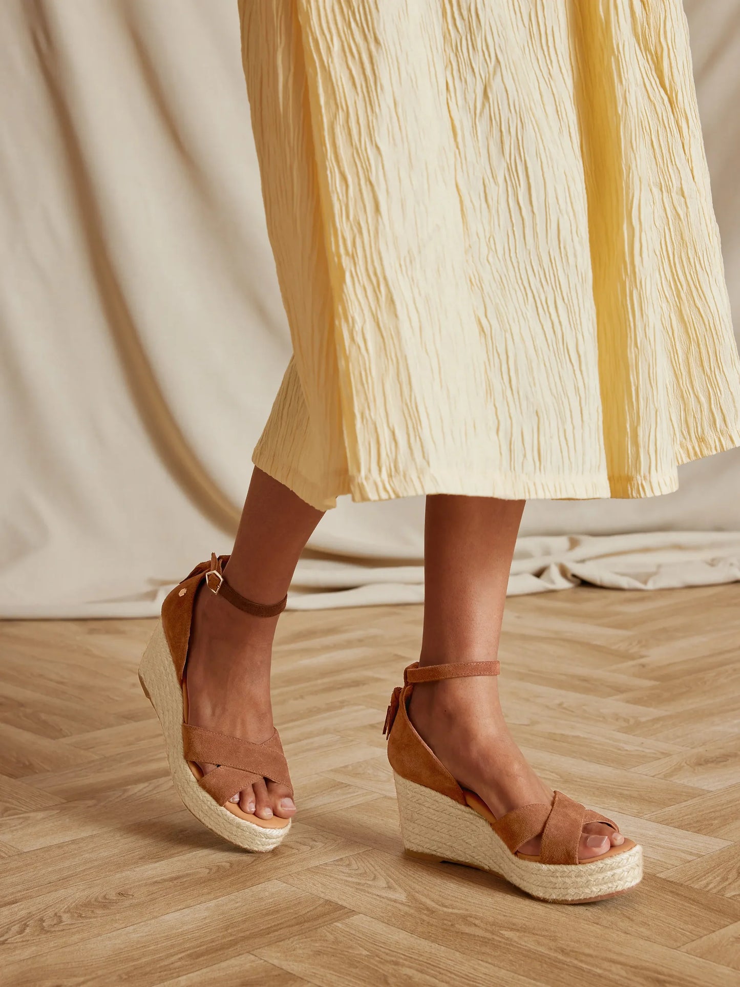 Valencia Mid Heel Wedge Tan Suede