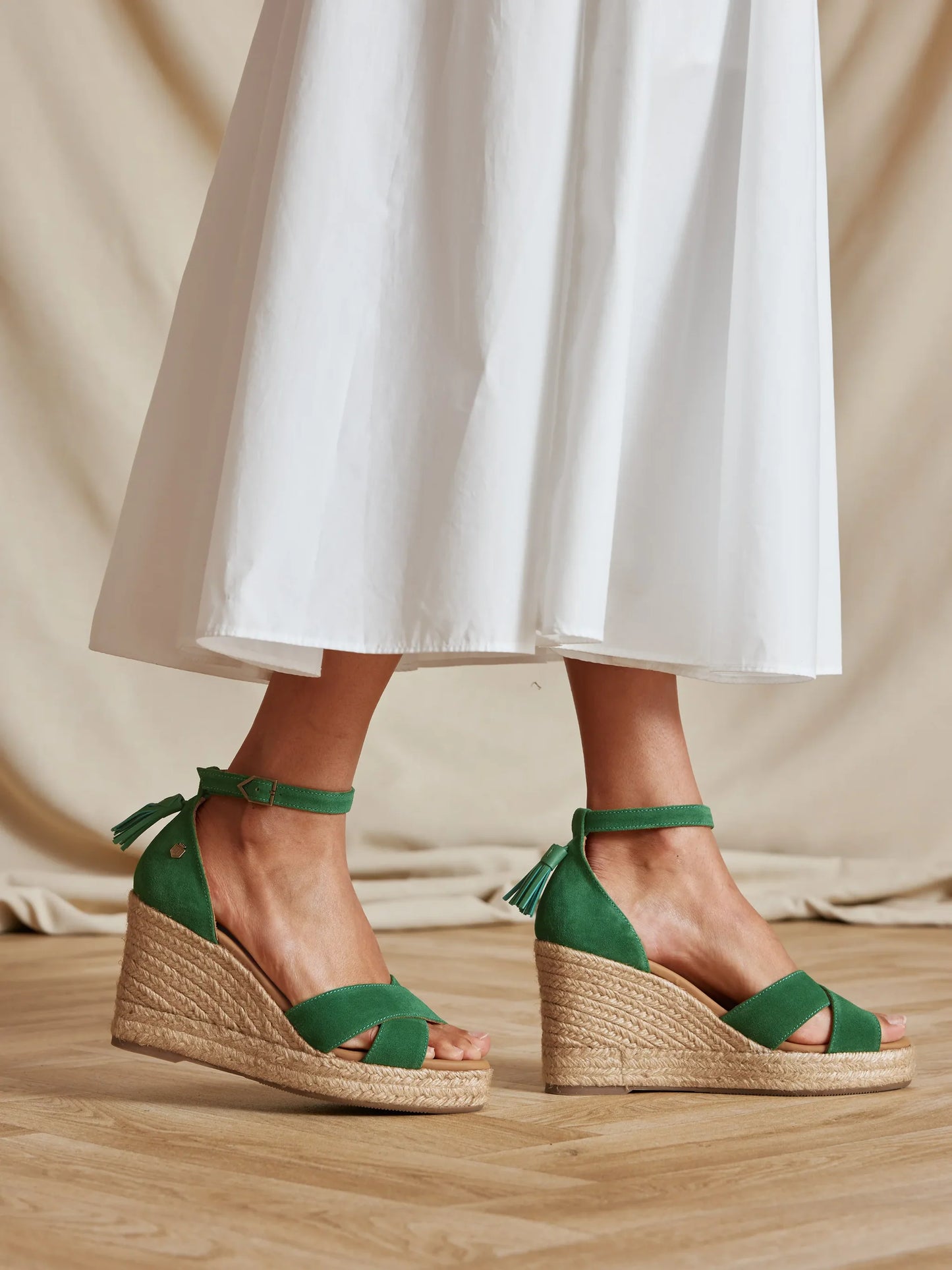 Valencia Wedge Clover Suede